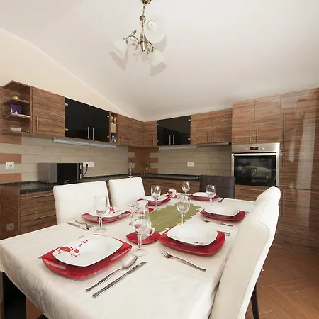 Aparthotel Kranjac 3*